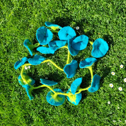 Flower garland - turquoise
