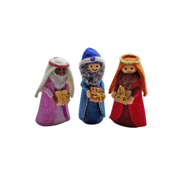 Nativity - eleven pieces in a stable