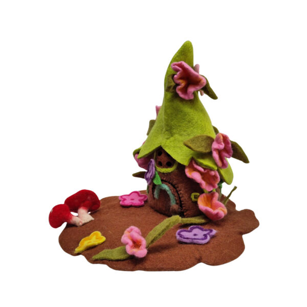 Fairy house - flowery woodland