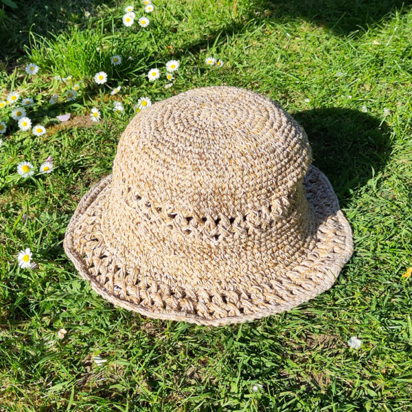 Hemp and cotton hat - natural with lacy insert