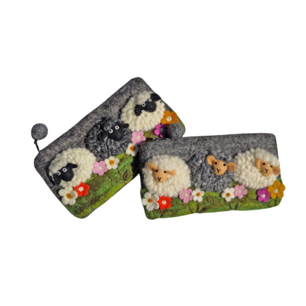 Large sheep purse - three sheep