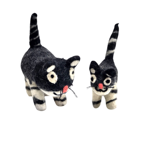 Solid felt cats - black and white